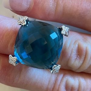 David Yurman 925 Silver 20 mm Cushion on point hampton blue ring